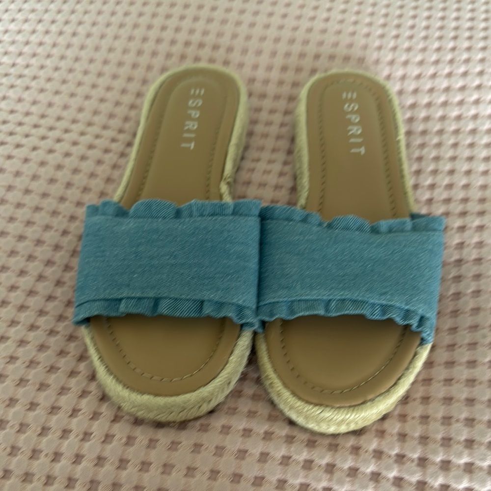 Nicely used: Esprit Blue and Tan Espadrilles Casual Summer Shoes size 7.5 - Picture 3 of 6